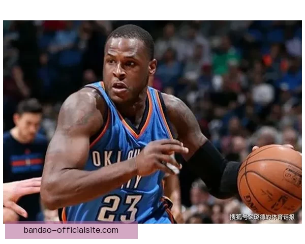 雷霆新秀因睡过头错过会议遭队友整蛊车内被塞满泡沫爆笑场面