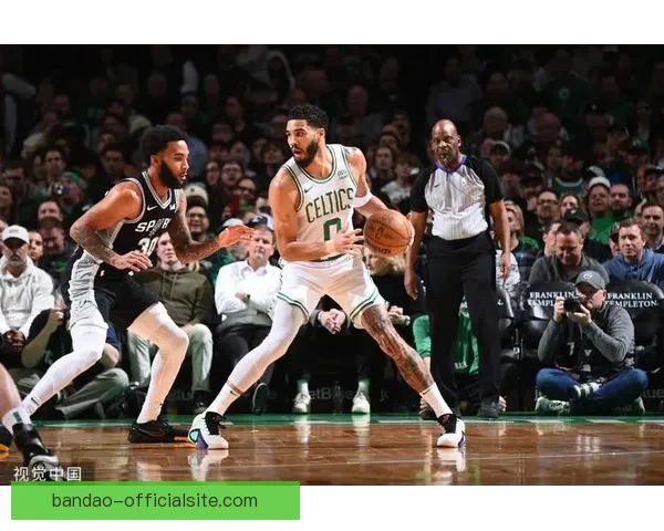 马刺25战23胜强势冲击雷霆 文班亚马MVP前景遭美媒质疑