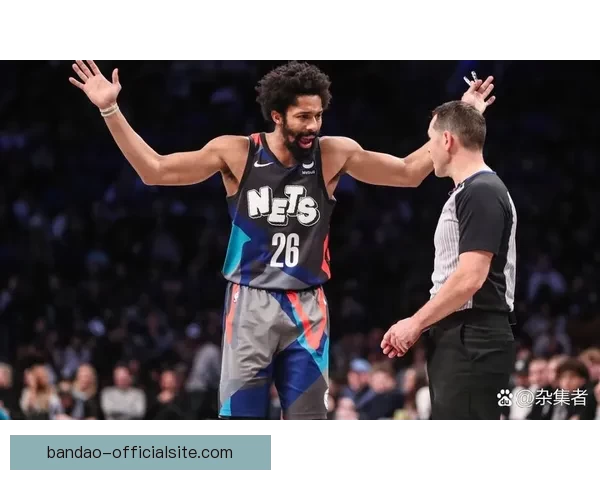 米勒得25分黄蜂全队六人得分上双大胜篮网布里奇斯三球准三双成焦点